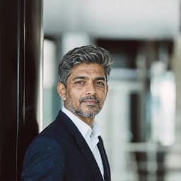 Rohan Malhotra Image